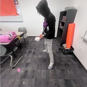 Meet your Posher, Clay